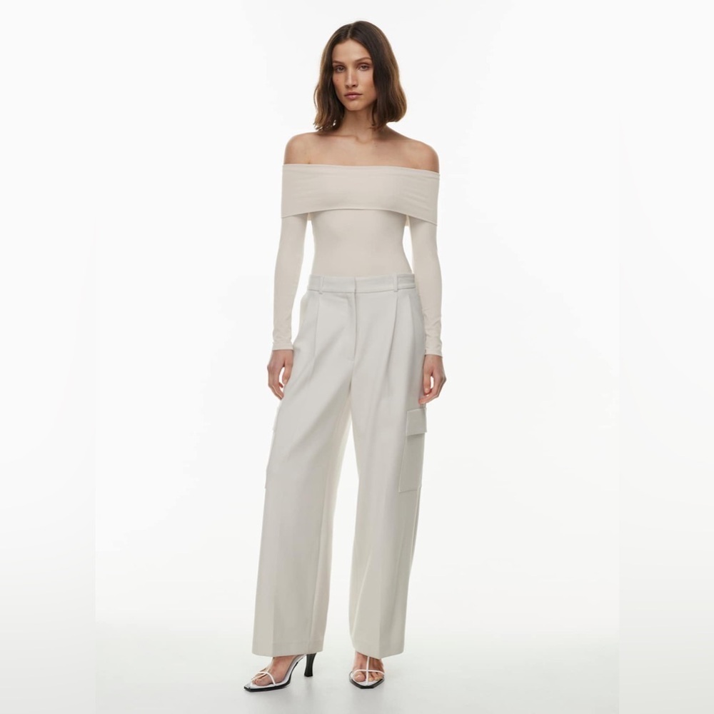 Aritzia Contour Deco Bodysuit NWT , sz : medium